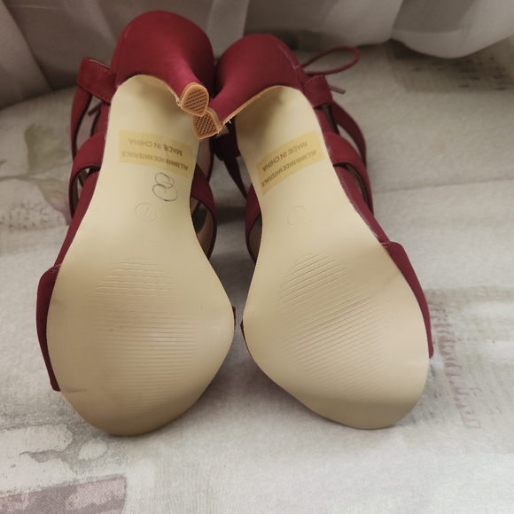 Glaze Burgundy Strappy Heels - Picture 3 of 6